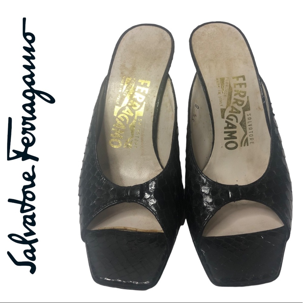 Vintage Salvatore ferragamo black croc  sandals heels 5 1/2